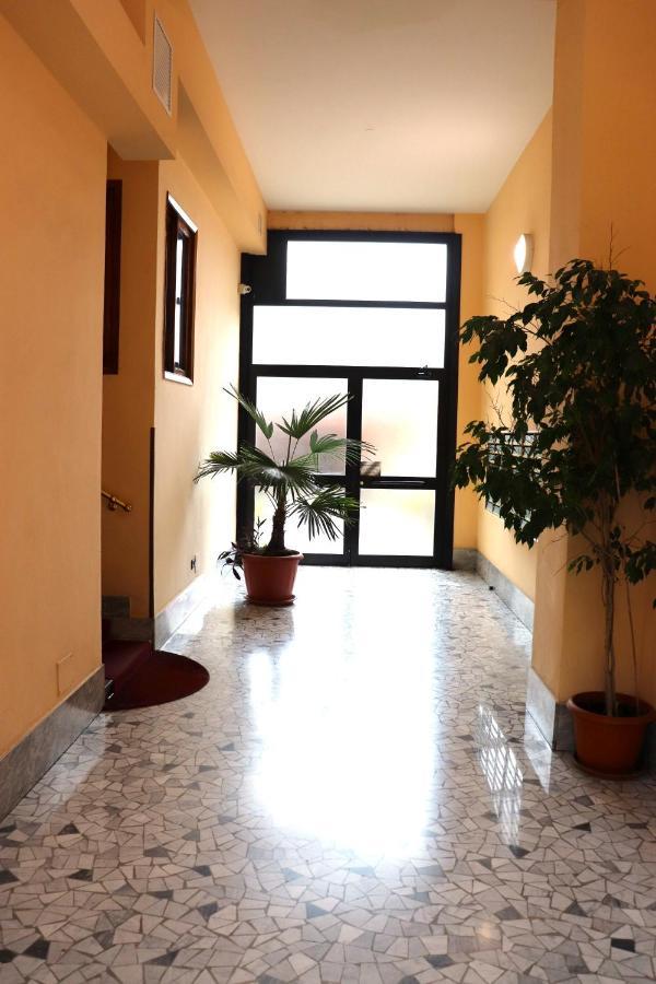 Appartamento * La Casa Di Arti * 25 Min Dal Duomo Milano Esterno foto
